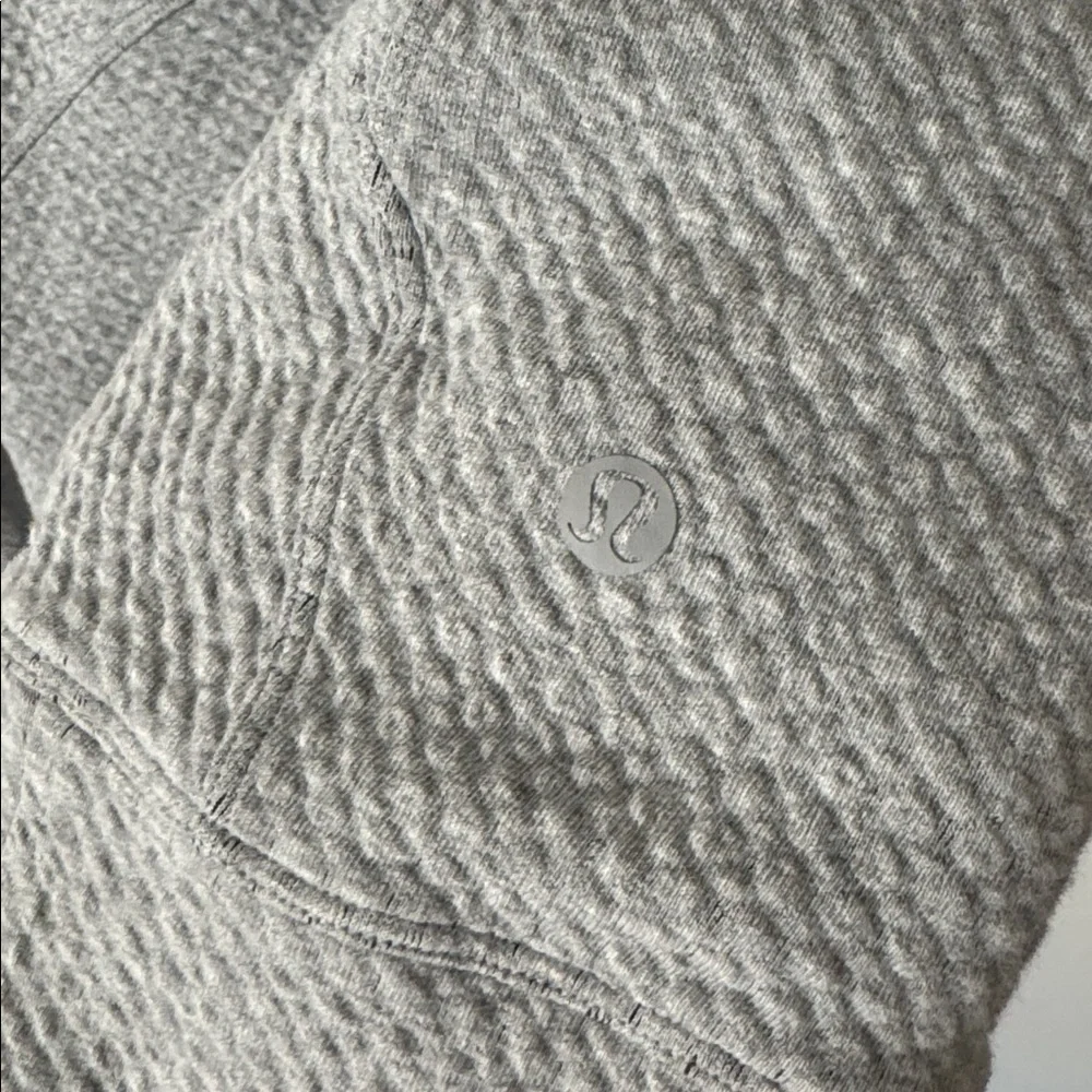 Lululemon 10 Catch A Moment Crew in Heathered Light Grey - Picture 5 of 9